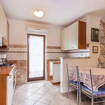 In Porec/istrien 10378 Apartamento *